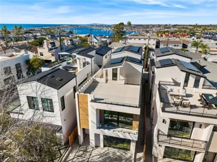 $3,500,000 | 303 Fernleaf Avenue, Corona del Mar, CA 92625