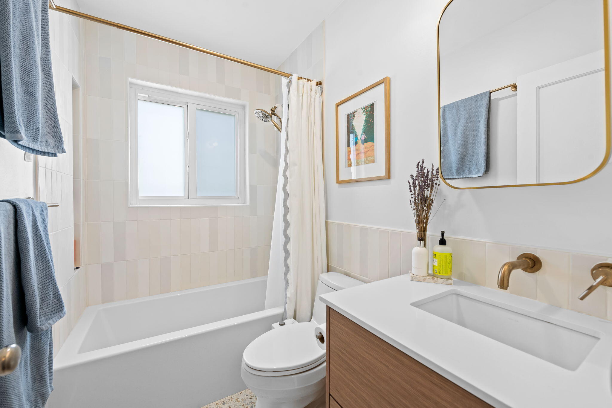 2135 Southwest 26th Street Miami, FL 33133 - Photo 12 of 26 18-web-or-mls-DSC_0869