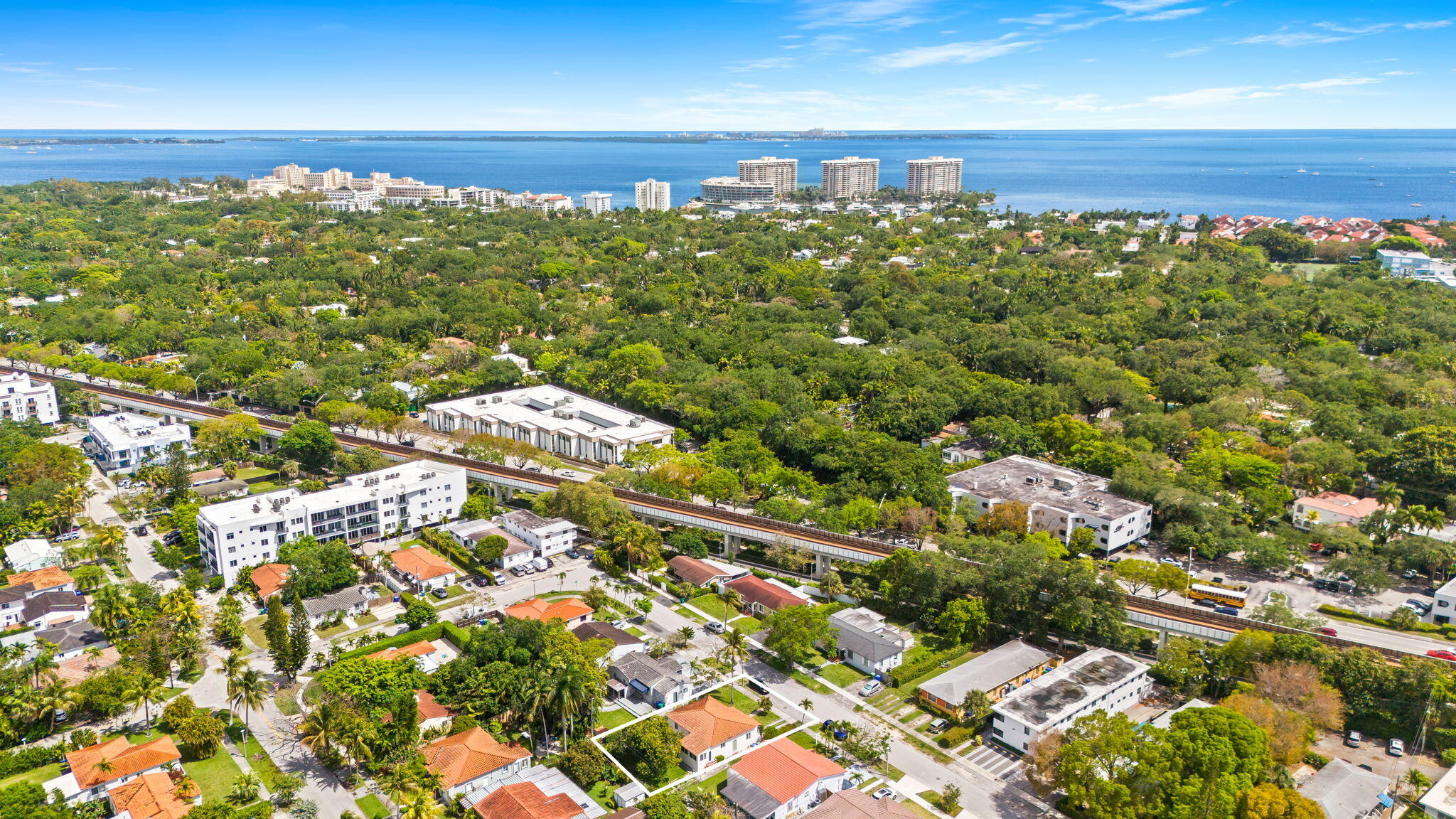 2135 Southwest 26th Street Miami, FL 33133 - Photo 18 of 26 2-web-or-mls-DJI_20260410151120_0622_D