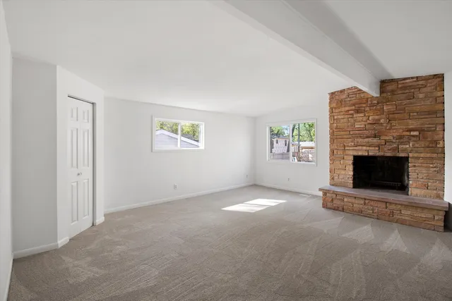 $344,900 | 33448 North Greentree Road, Grayslake, IL 60030