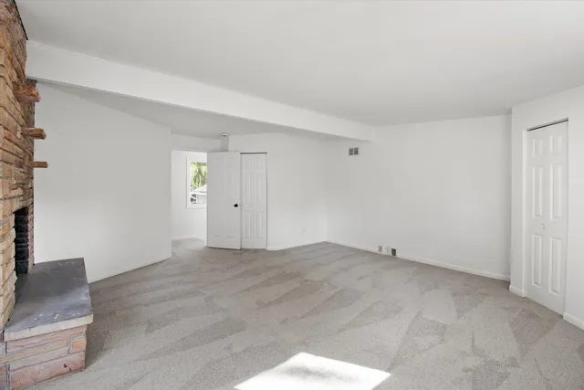 $344,900 | 33448 North Greentree Road, Grayslake, IL 60030