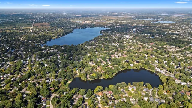 $344,900 | 33448 North Greentree Road, Grayslake, IL 60030