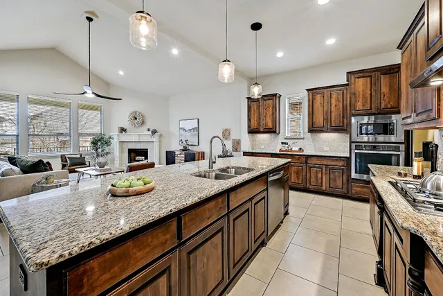 $565,000 | 940 Purple Moor Pass, Leander, TX 78641