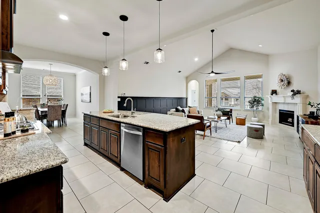 $565,000 | 940 Purple Moor Pass, Leander, TX 78641