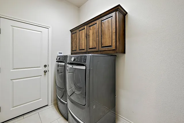 $565,000 | 940 Purple Moor Pass, Leander, TX 78641