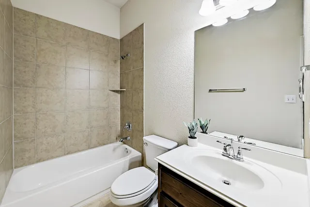 $565,000 | 940 Purple Moor Pass, Leander, TX 78641