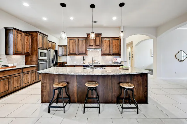 $565,000 | 940 Purple Moor Pass, Leander, TX 78641