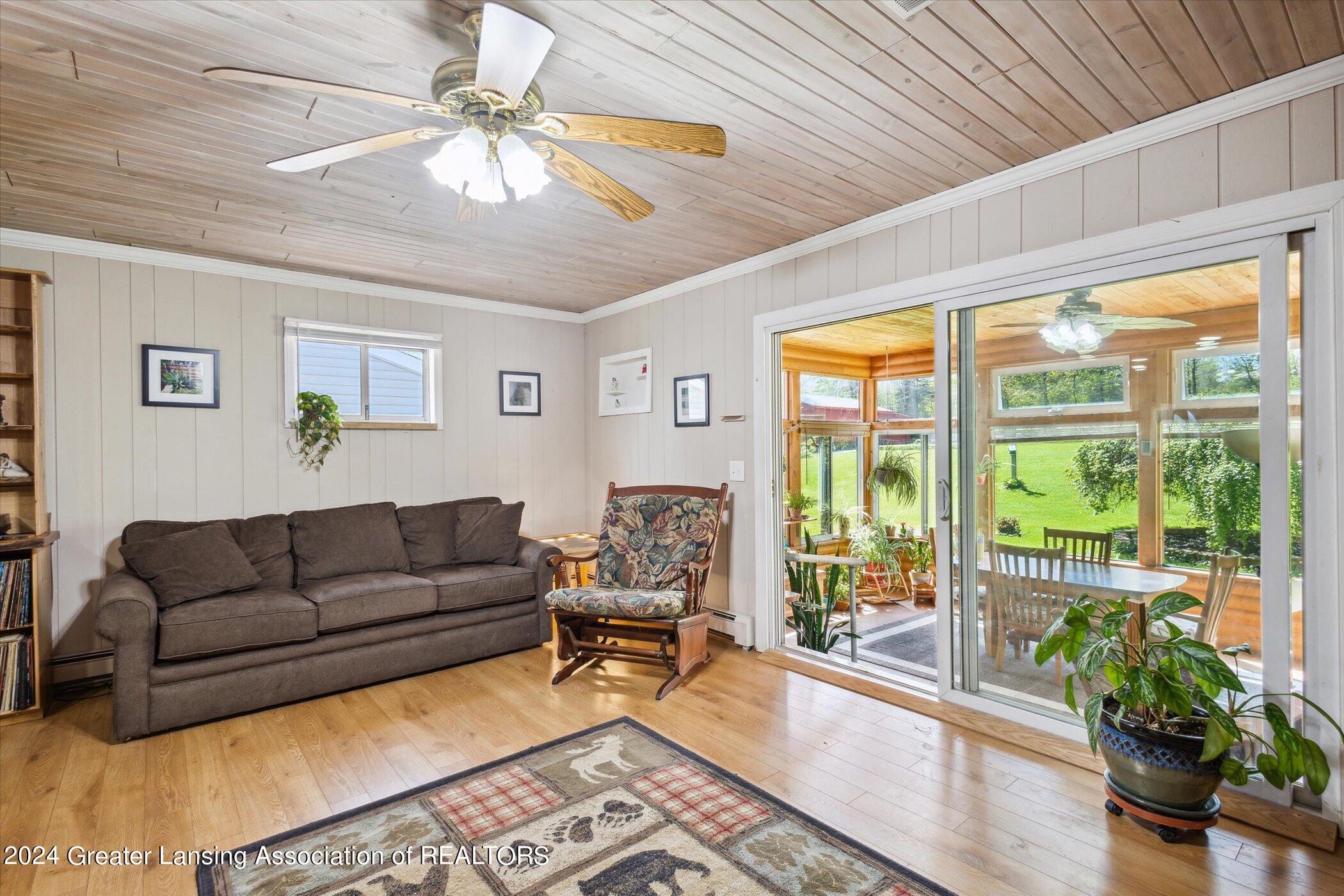 3957 Dell Road Holt, MI 48842 - Photo 13 of 43 19-3957-Dell-Rd-Holt-MI-48842-WindowStil