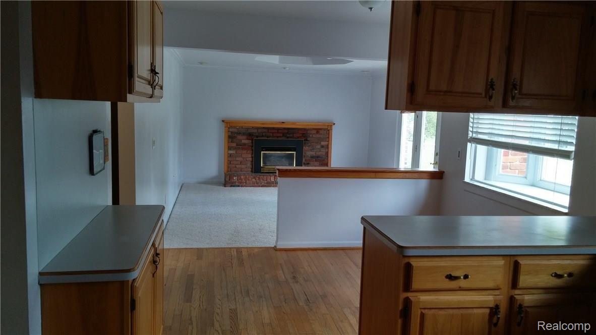 26150 Burg Road Warren, MI 48089 - Photo 3 of 38 088.jpg