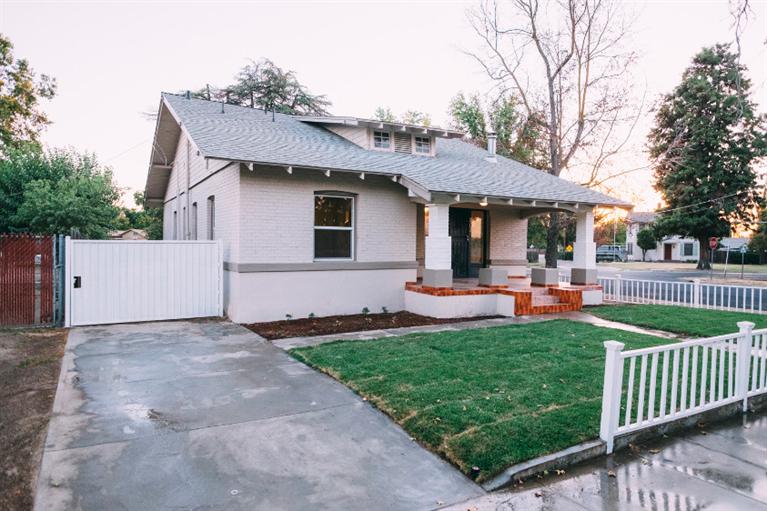 803 J Street Reedley, CA 93654 - Photo 2 of 29