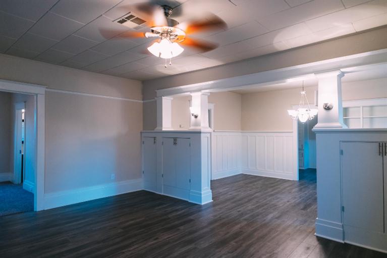803 J Street Reedley, CA 93654 - Photo 4 of 29