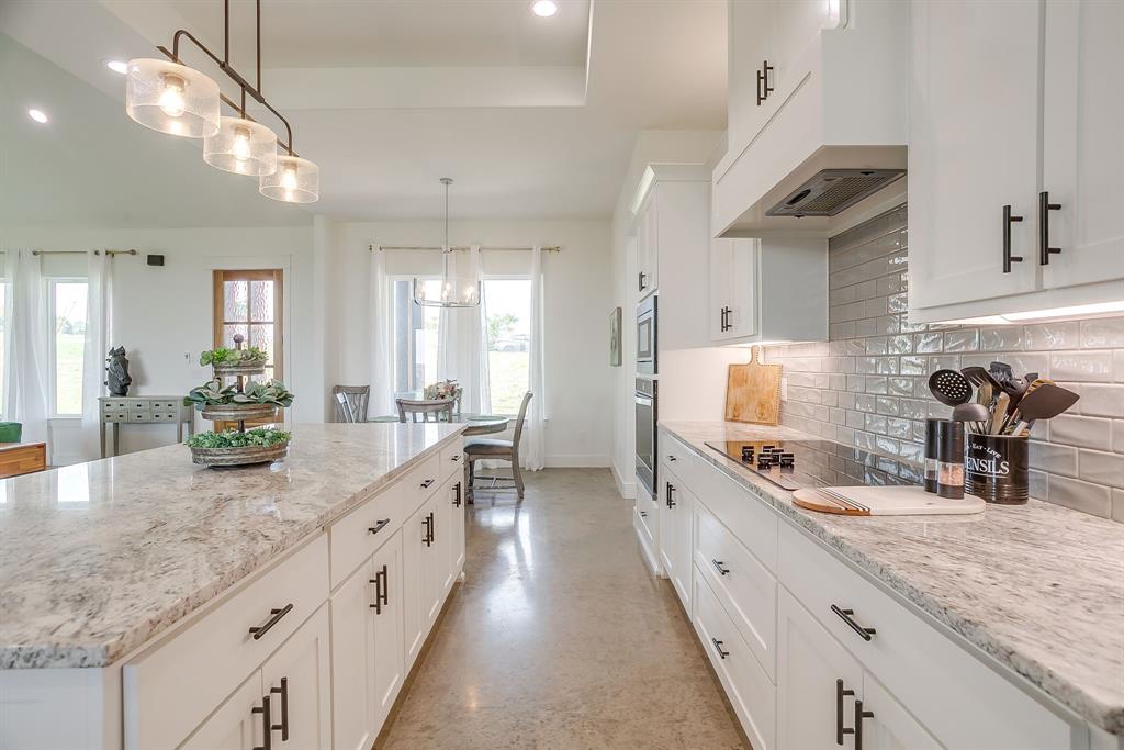 1048 Agnes Street North Springtown, TX 76082 - Photo 17 of 37