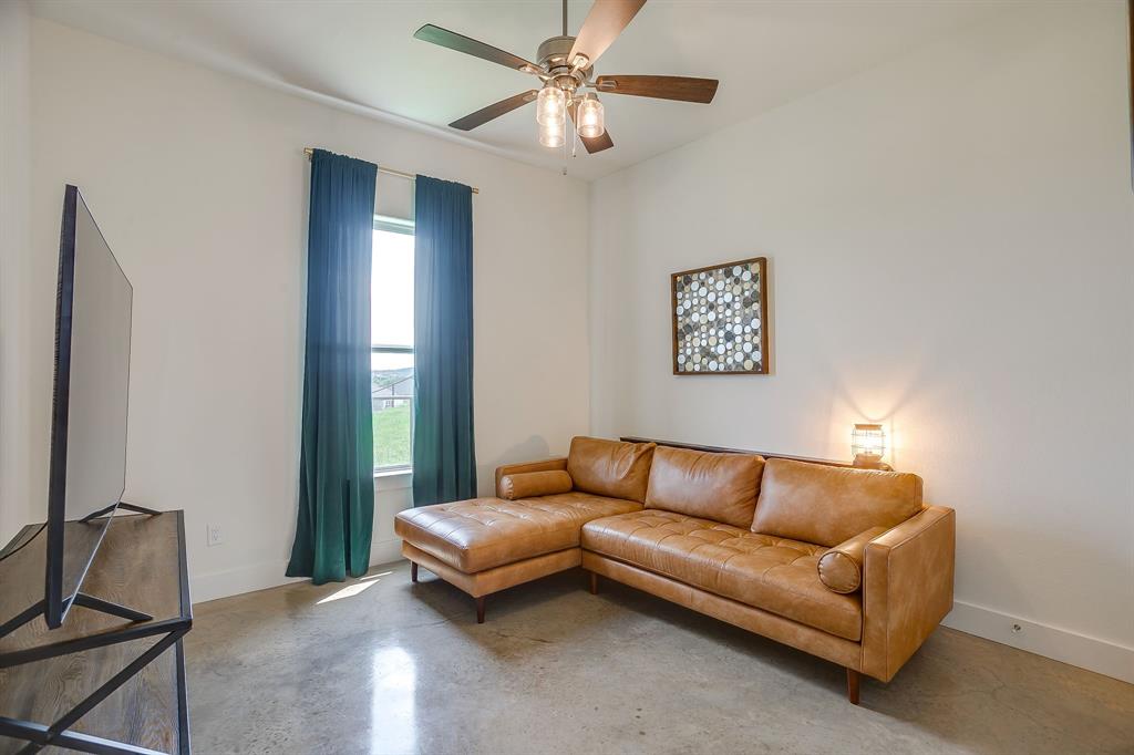 1048 Agnes Street North Springtown, TX 76082 - Photo 21 of 37