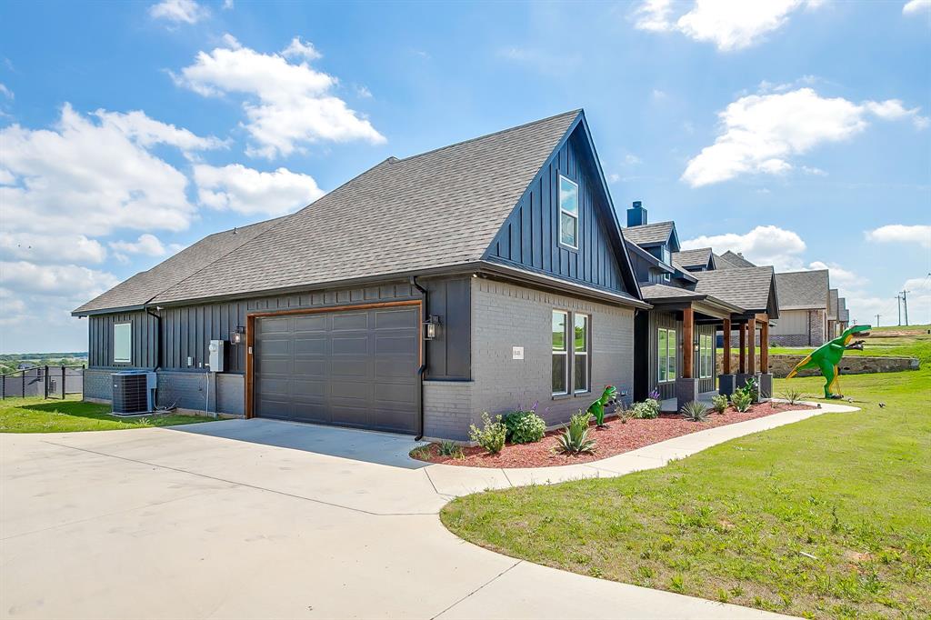 1048 Agnes Street North Springtown, TX 76082 - Photo 4 of 37