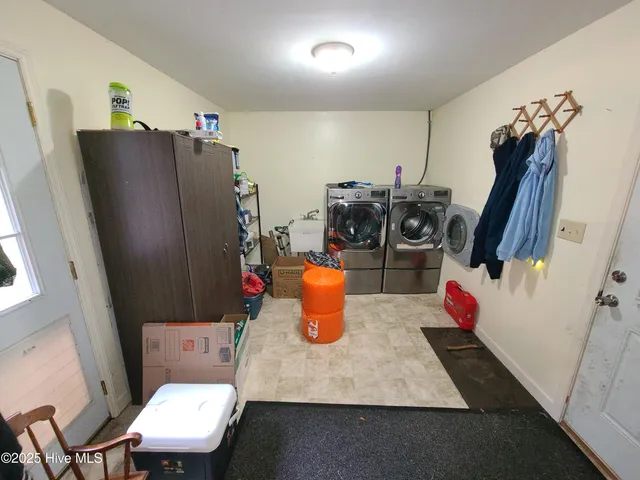 $214,900 | 255 East Pleasant Hill Road, Pink Hill, NC 28572