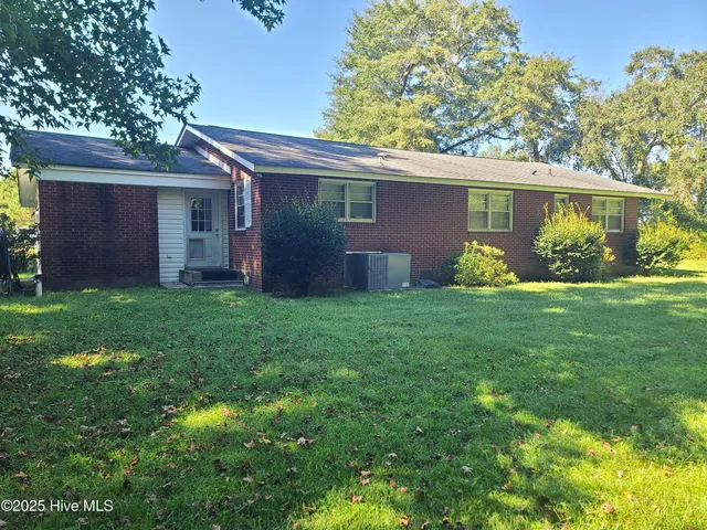 $214,900 | 255 East Pleasant Hill Road, Pink Hill, NC 28572