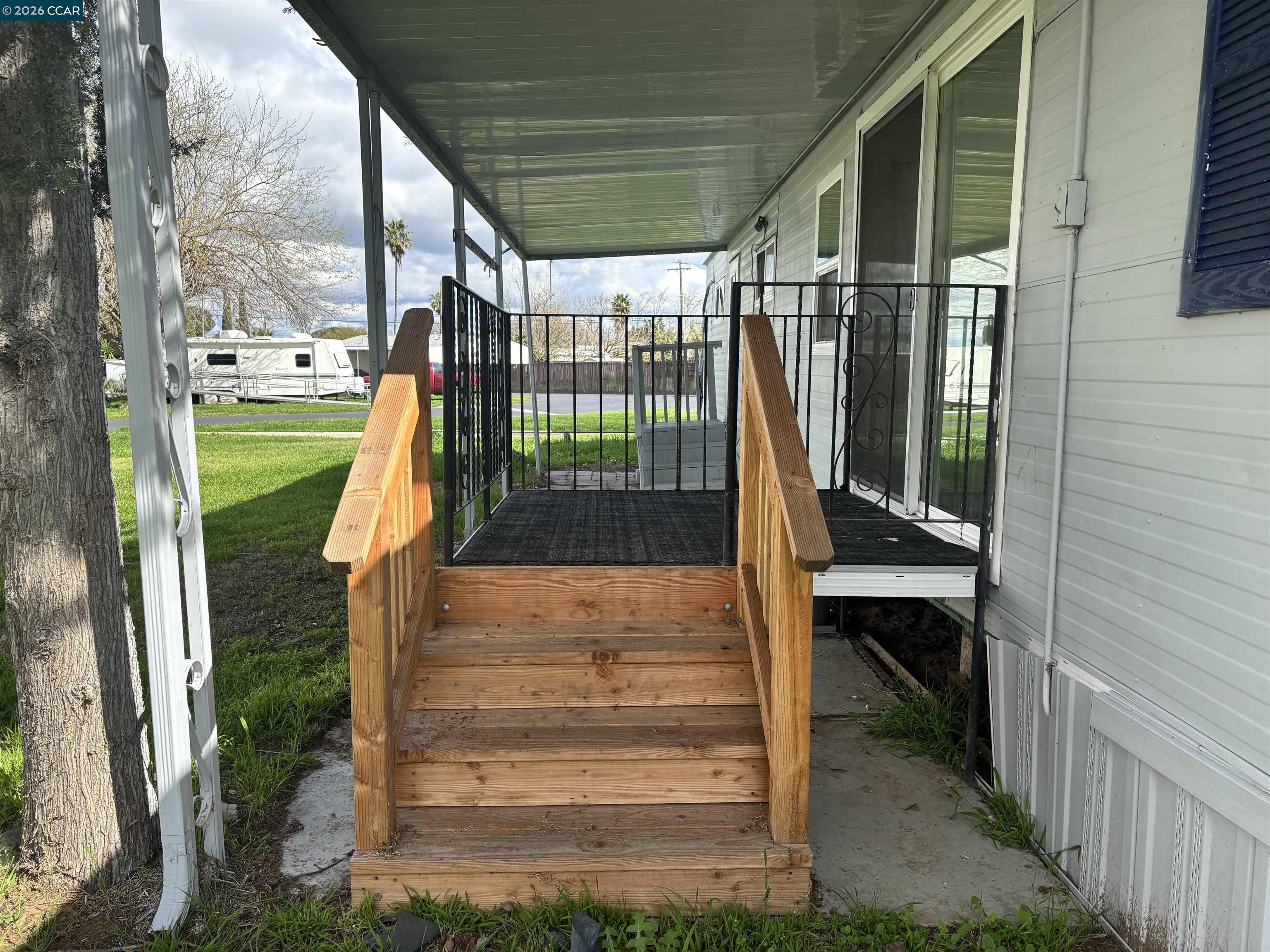 3505 Gateway Road, Unit 13M Bethel Island, CA 94511 - Photo 3 of 17 a view of outdoor space