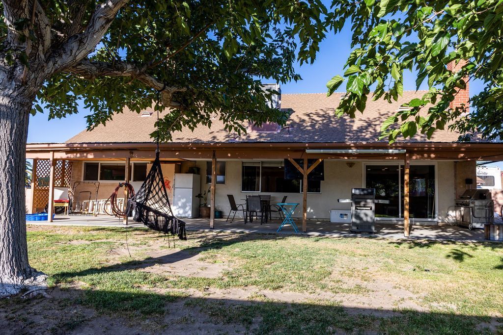 649 Randall Street Ridgecrest, CA 93555 - Photo 40 of 48