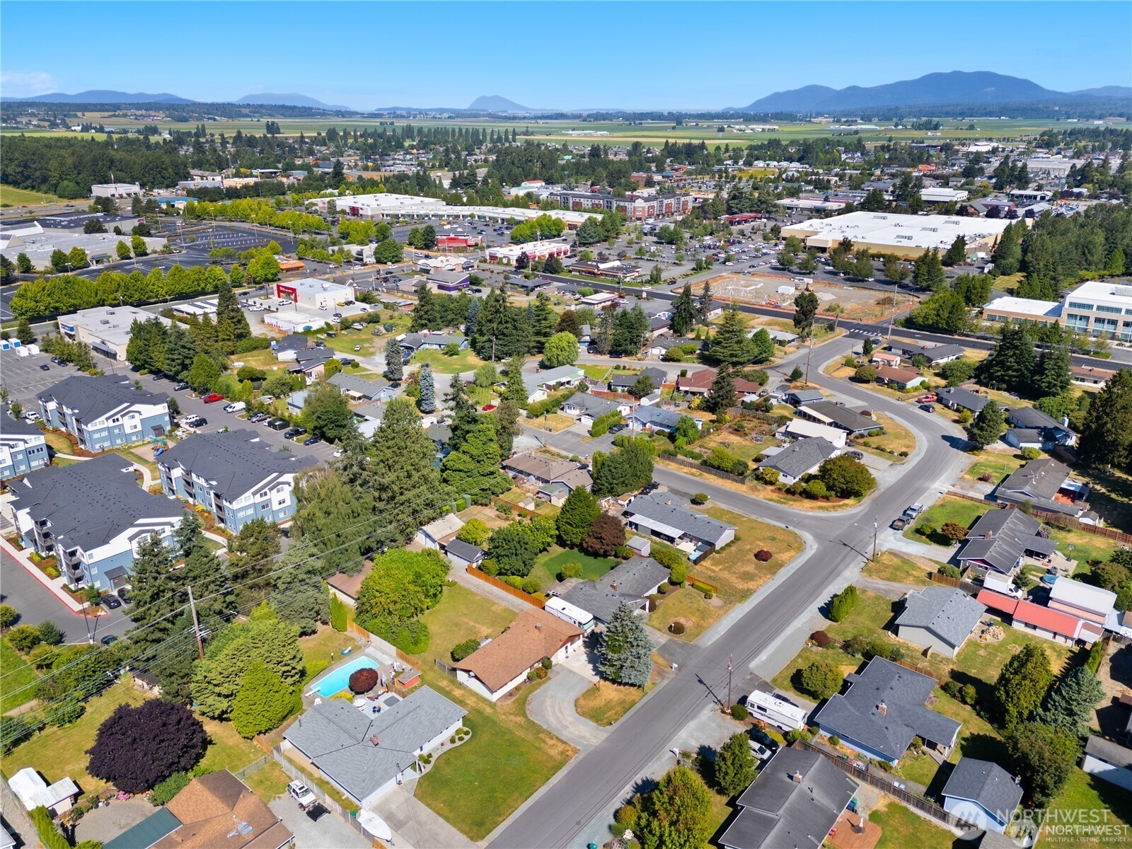1205 South Walnut Street Burlington, WA 98233 - Photo 39 of 40 an aerial view of multiple house