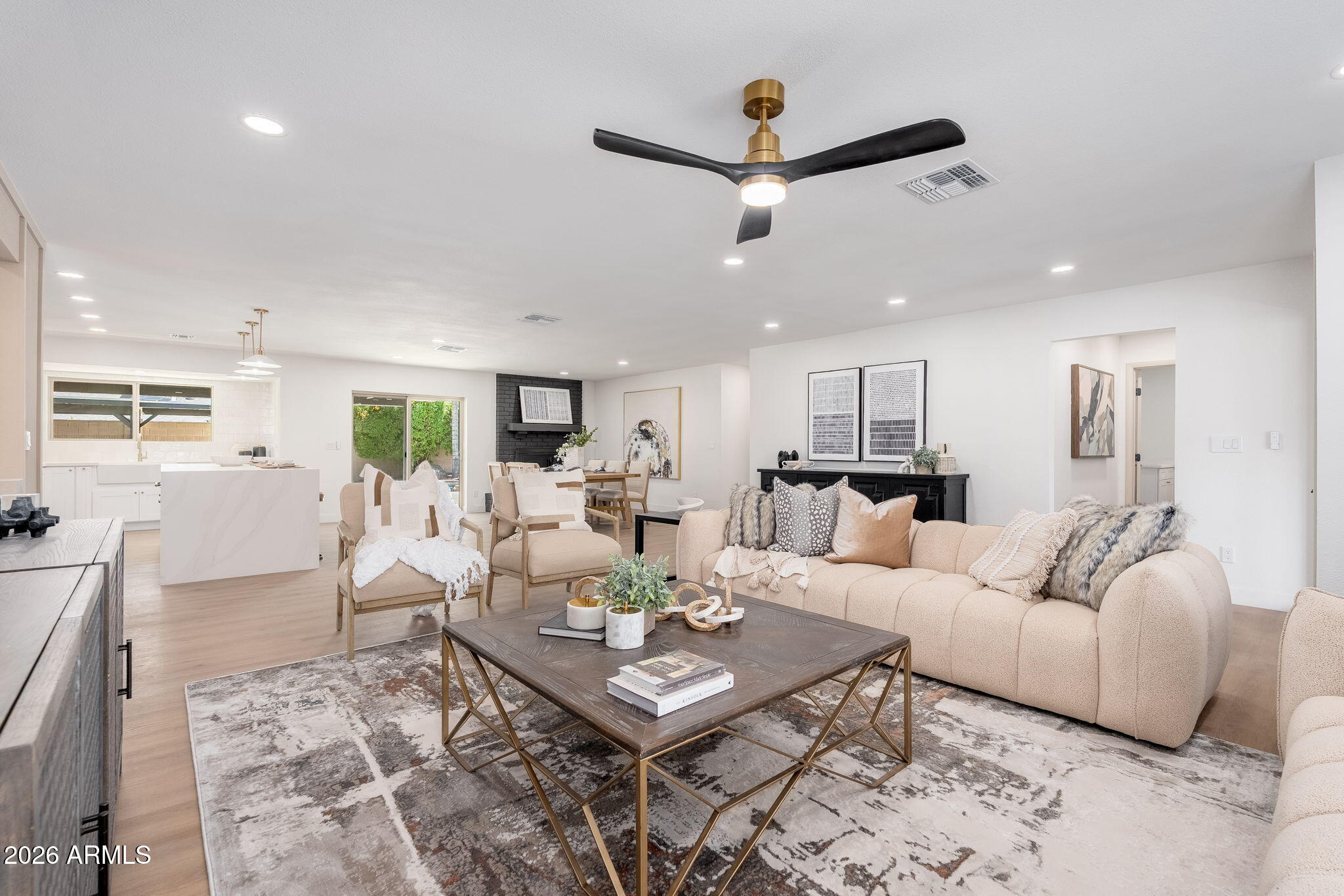4817 East Presidio Road Phoenix, AZ 85032 - Photo 11 of 49 Gallery Image 11