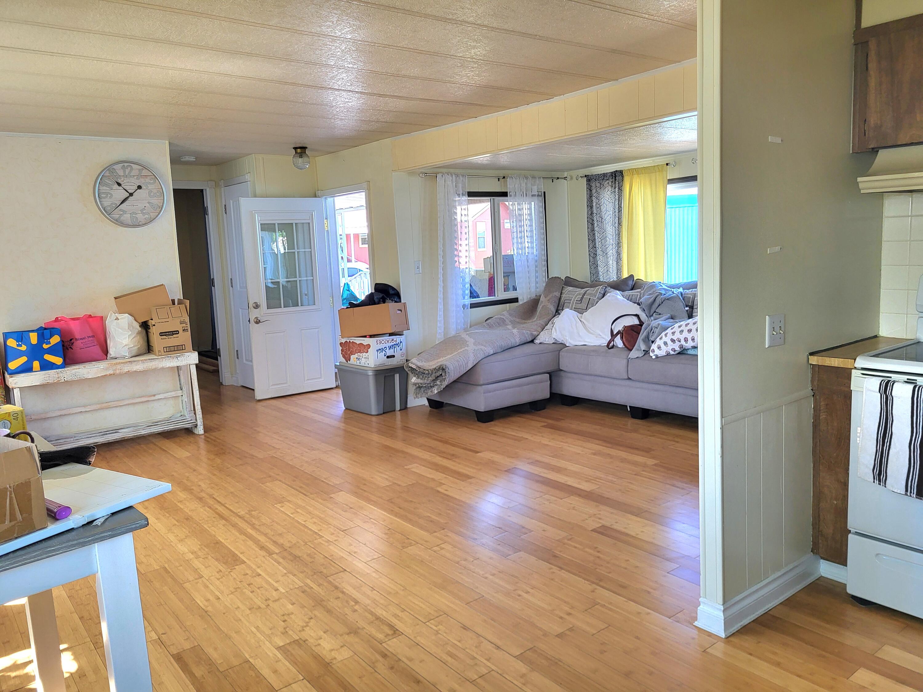 2385 Table Rock Road, Unit SPC 28 Medford, OR 97501 - Photo 3 of 20 20260430_114045