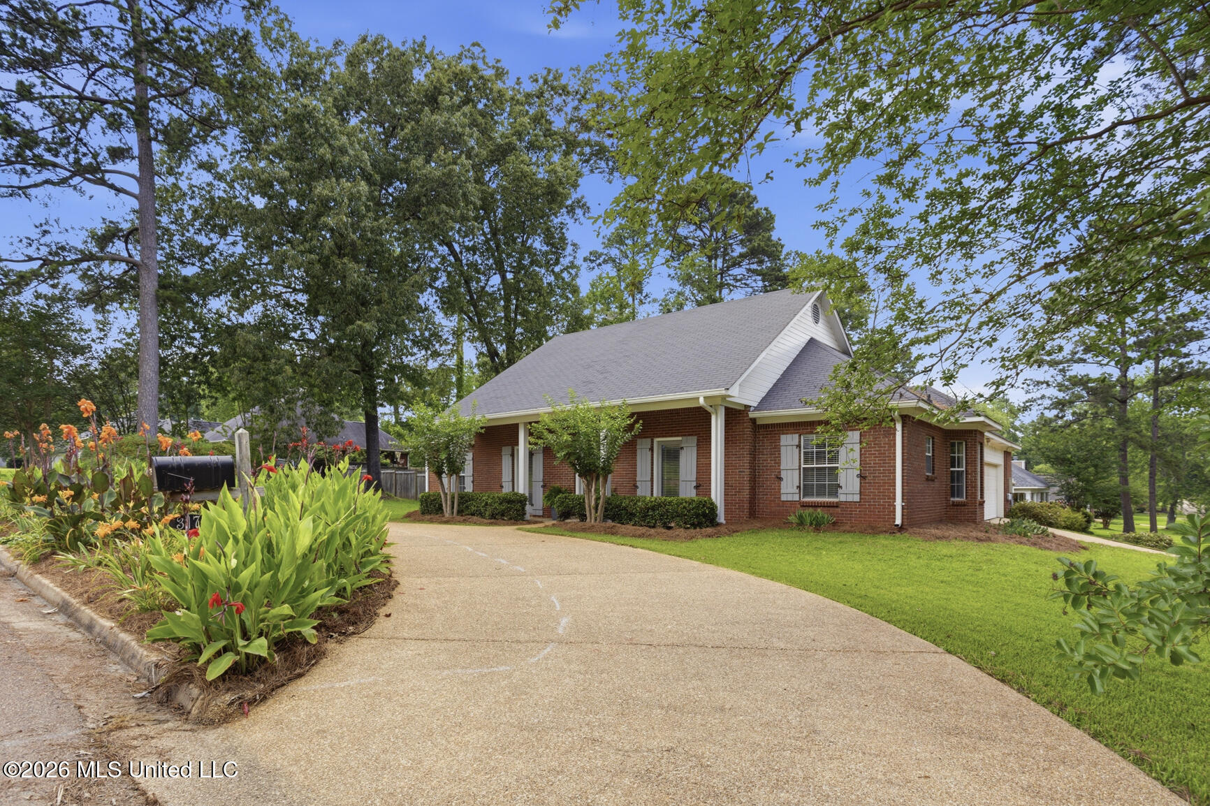 317 Woodrun Drive Ridgeland, MS 39157 - Photo 1 of 33 317 Woodrun-2