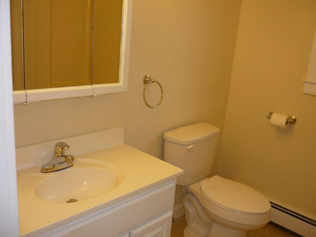 24 Rosewood Circle Springvale, ME 04083 - Photo 16 of 28 Photo