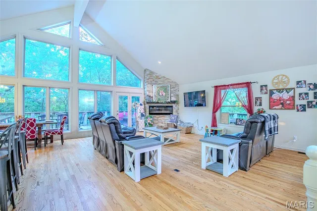 $584,000 | 532 Fairfield Valley Road, Pacific, MO 63069