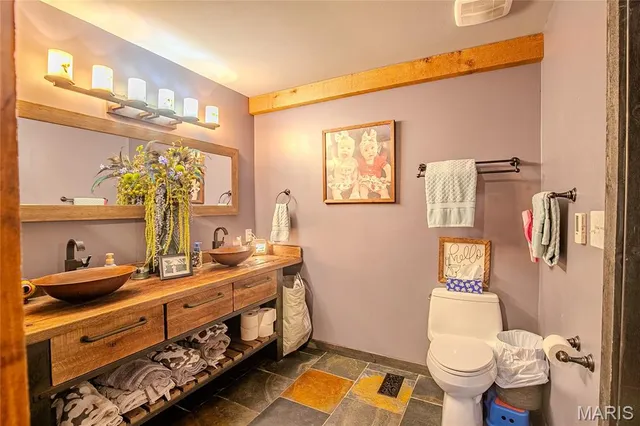 $584,000 | 532 Fairfield Valley Road, Pacific, MO 63069