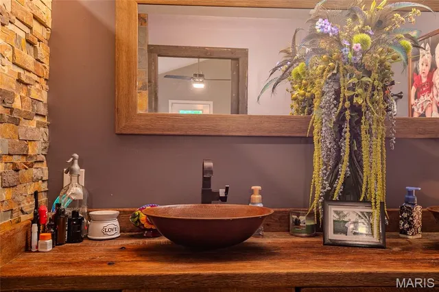 $584,000 | 532 Fairfield Valley Road, Pacific, MO 63069