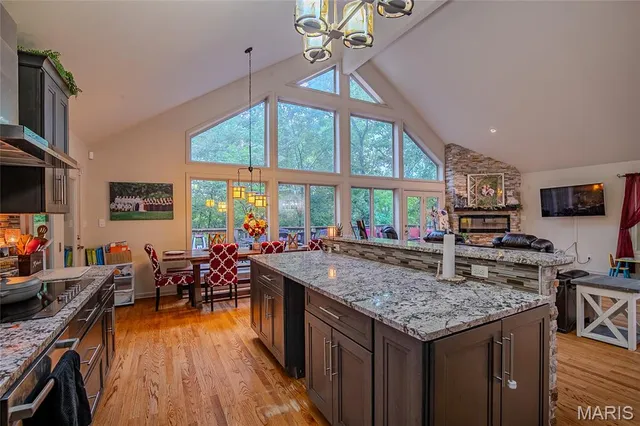 $584,000 | 532 Fairfield Valley Road, Pacific, MO 63069