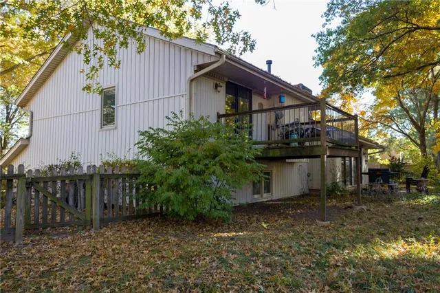 $364,900 | 1513 Northwest Weatherstone Court, Blue Springs, MO 64015