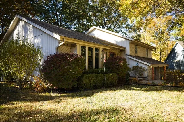 $364,900 | 1513 Northwest Weatherstone Court, Blue Springs, MO 64015