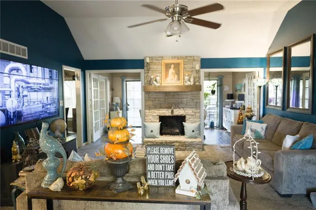 $364,900 | 1513 Northwest Weatherstone Court, Blue Springs, MO 64015