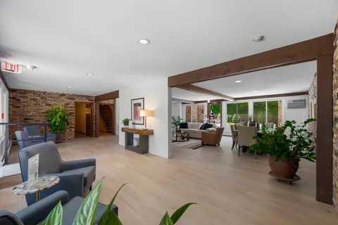 $330,000 | 205 Barry Avenue South, Unit 117, Wayzata, MN 55391