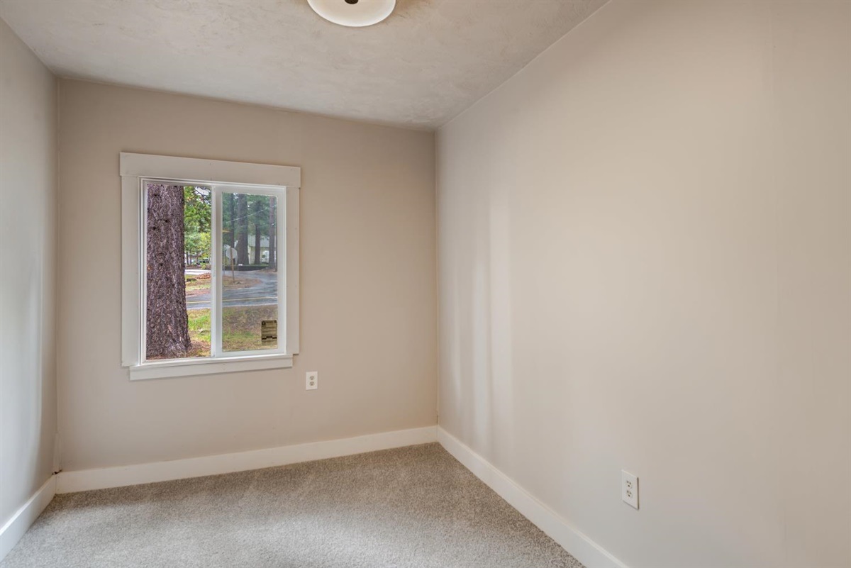 10690 Martis Valley Road Truckee, CA 96161 - Photo 17 of 21 Gallery Image 17