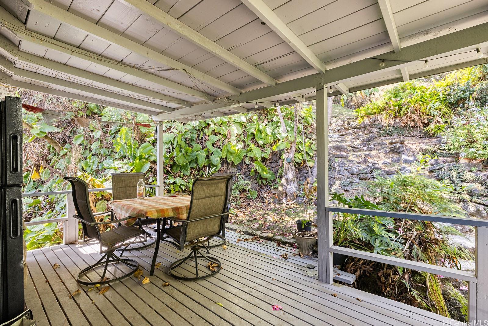 2870 Komaia Place, Unit 2870A AND 2884 Honolulu, HI 96822 - Photo 4 of 25 a view of a two chairs in the balcony