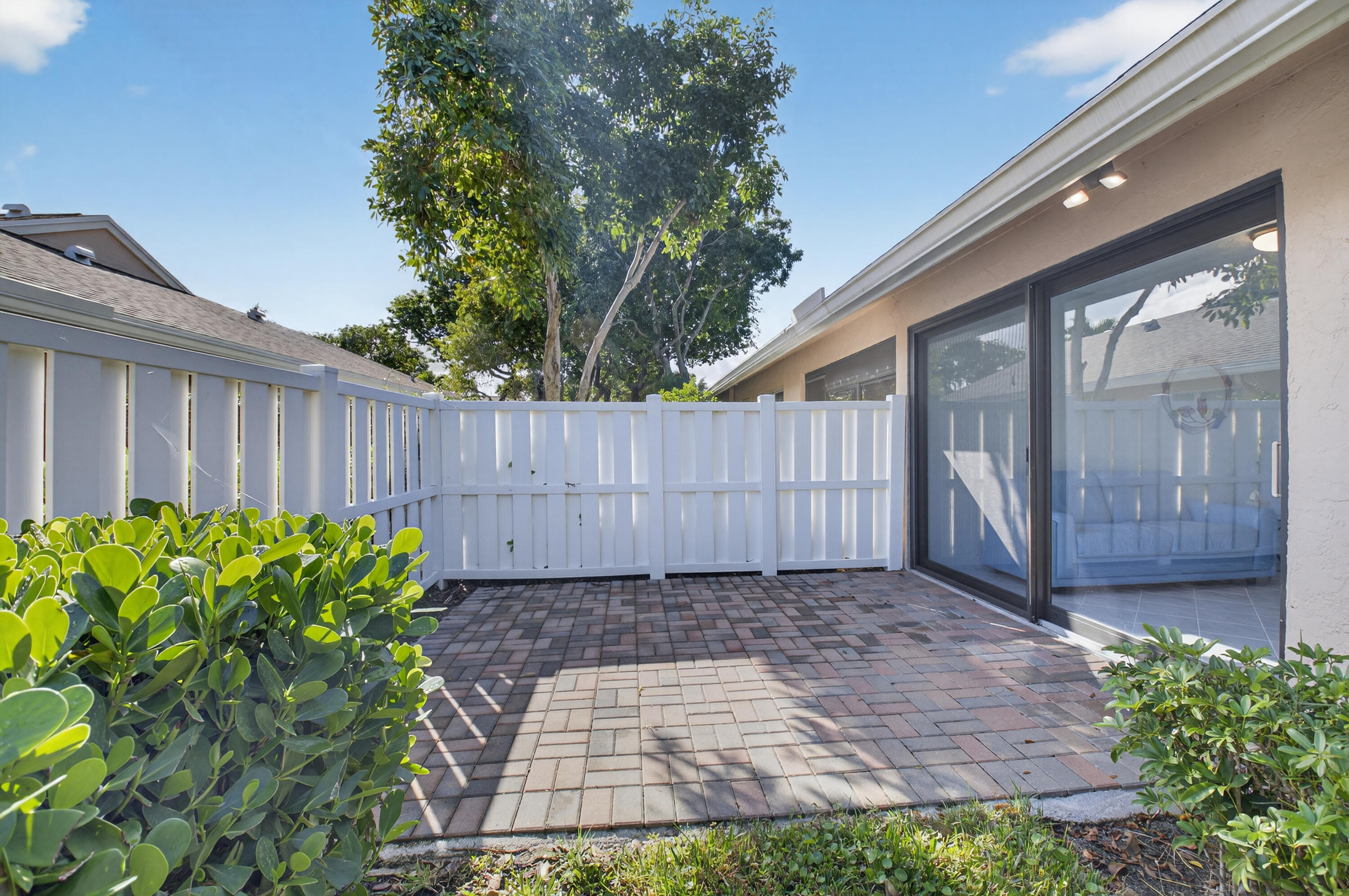 8188 Sweetbriar Way Boca Raton, FL 33496 - Photo 28 of 47 DSC_4855