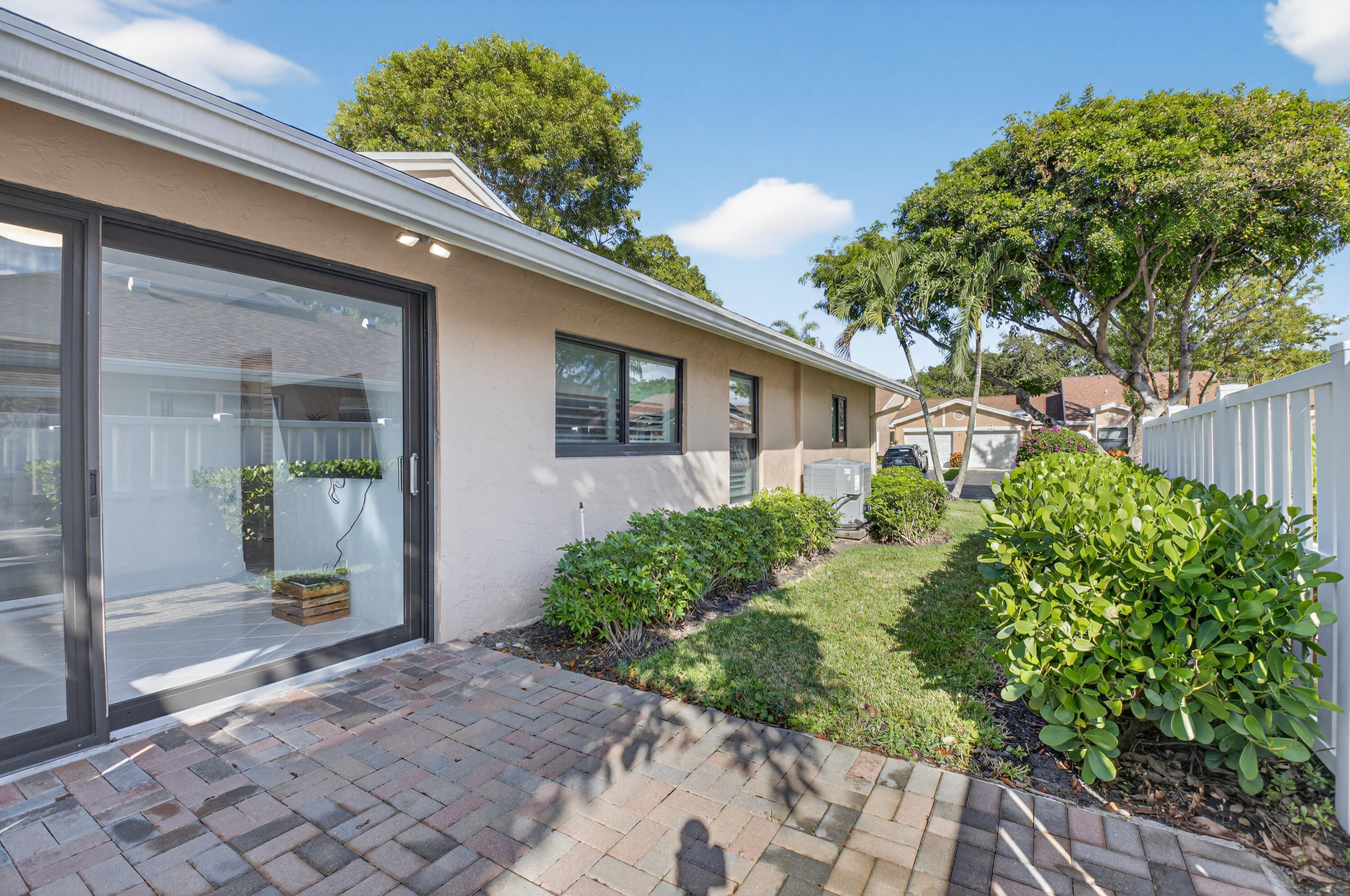 8188 Sweetbriar Way Boca Raton, FL 33496 - Photo 30 of 47 DSC_4864