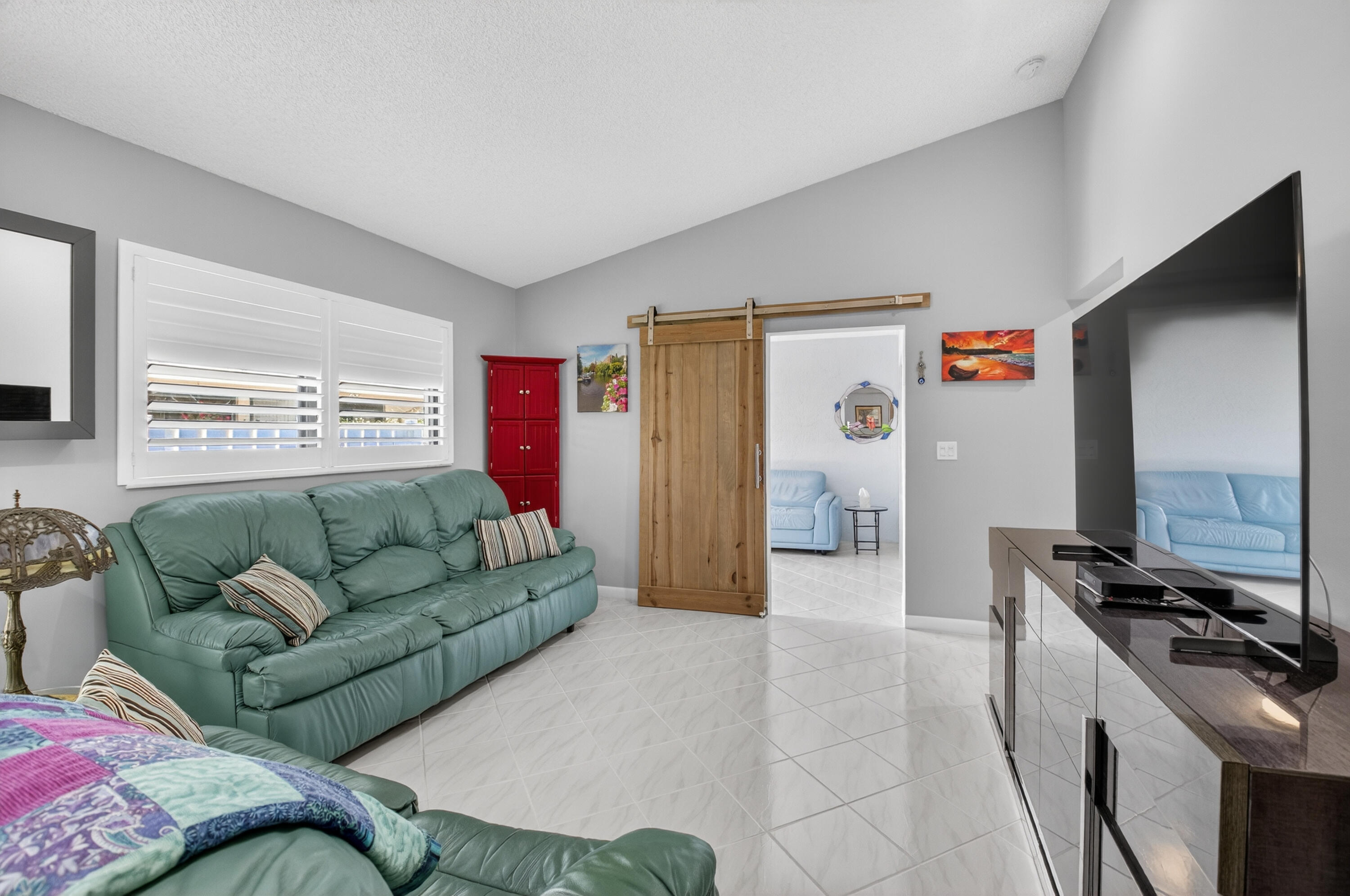 8188 Sweetbriar Way Boca Raton, FL 33496 - Photo 8 of 47 DSC_4796