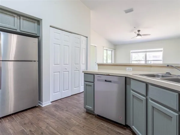 $1,600 | 36921 Value Circle, Dade City, FL 33525