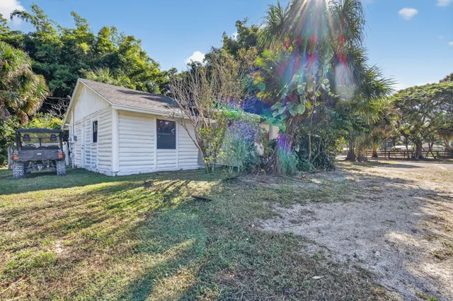 $3,850 | 2340 B Road, Loxahatchee Groves, FL 33470