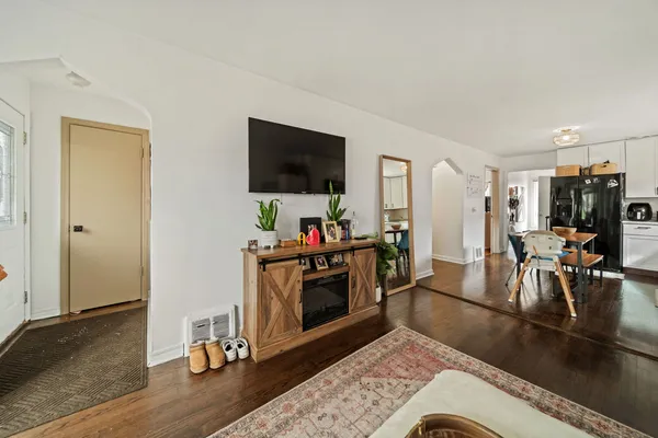 $359,900 | 5805 South Kilbourn Avenue, Chicago, IL 60629