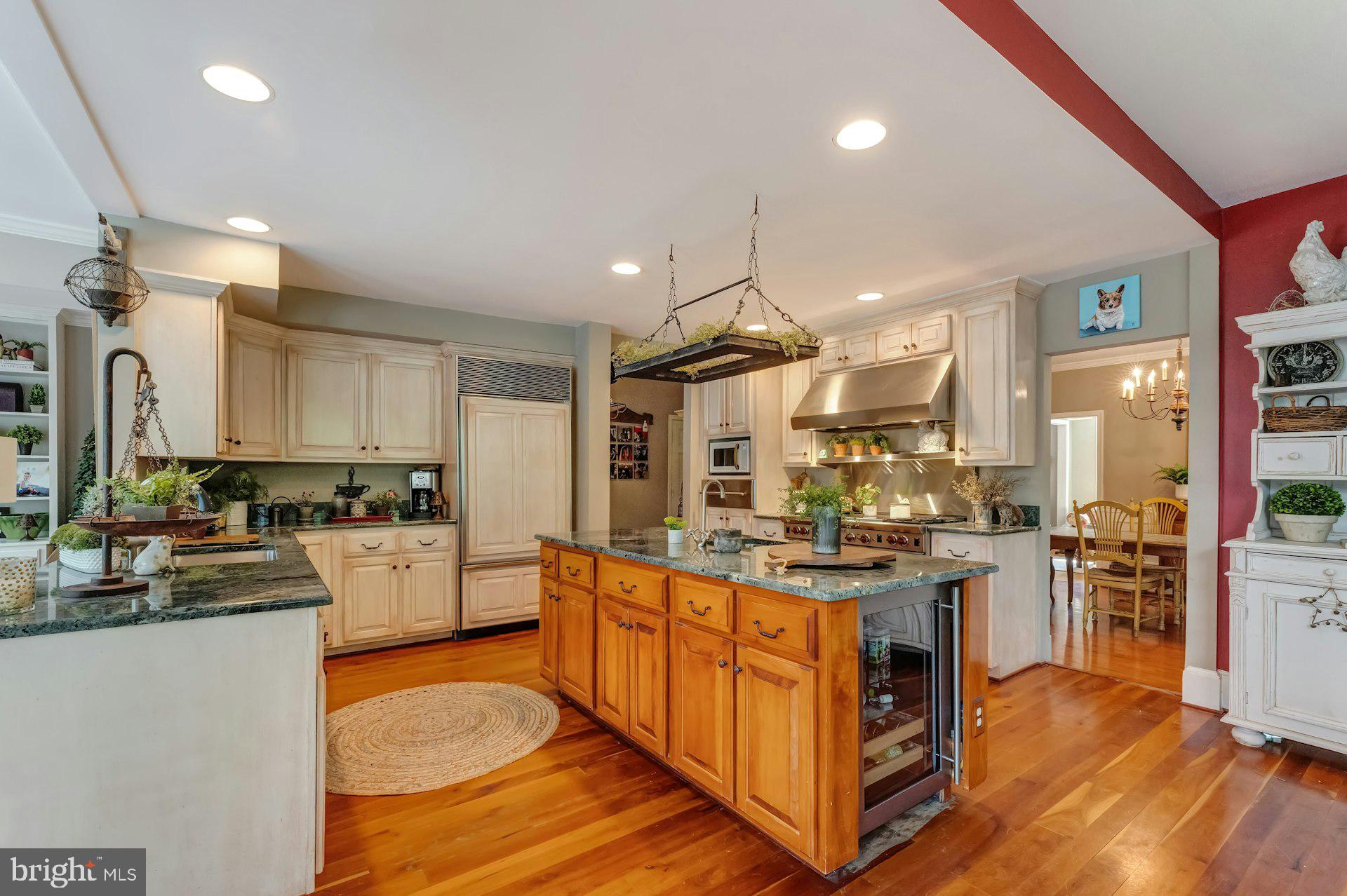 2731 Hidden Road Vienna, VA 22181 - Photo 13 of 61 Renovated kitchen