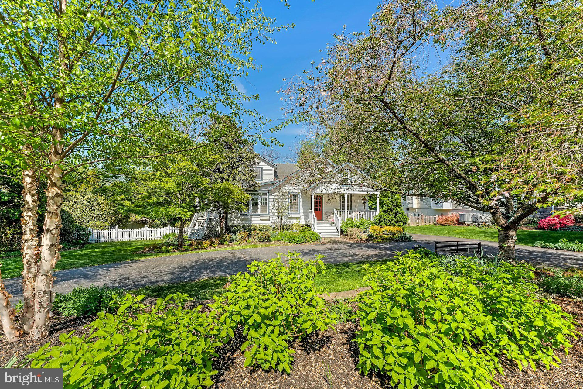2731 Hidden Road Vienna, VA 22181 - Photo 3 of 61 Extensive land and hardscape