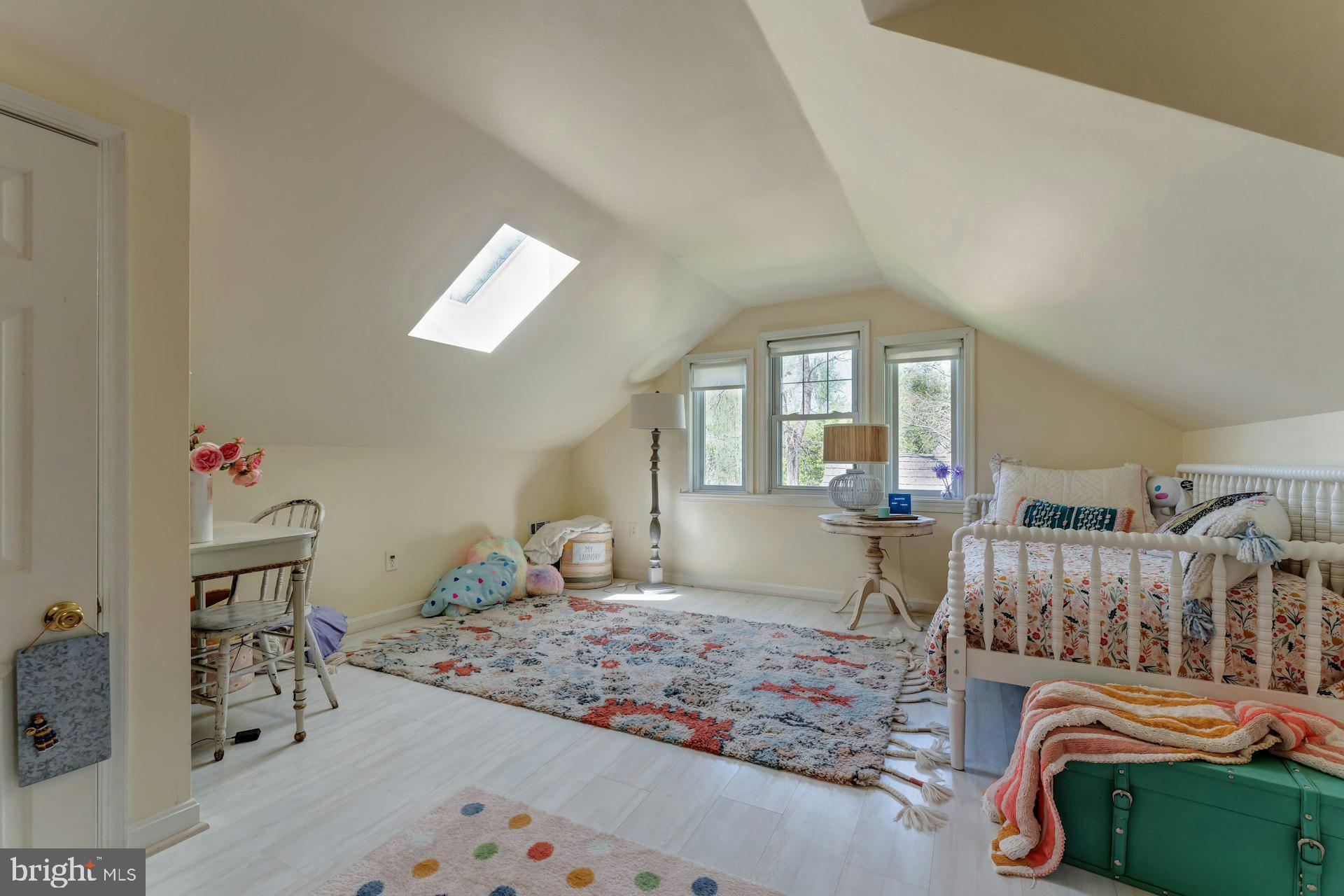 2731 Hidden Road Vienna, VA 22181 - Photo 33 of 61 Upper level BR