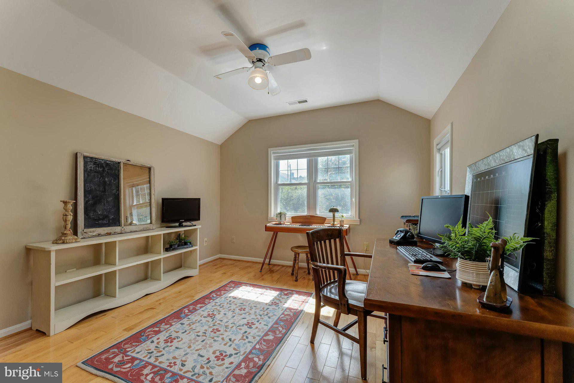 2731 Hidden Road Vienna, VA 22181 - Photo 36 of 61