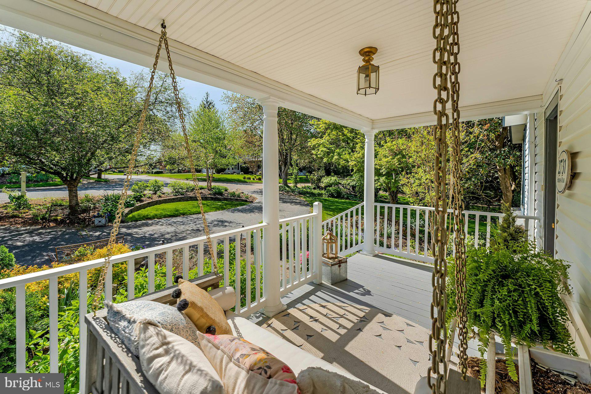 2731 Hidden Road Vienna, VA 22181 - Photo 5 of 61