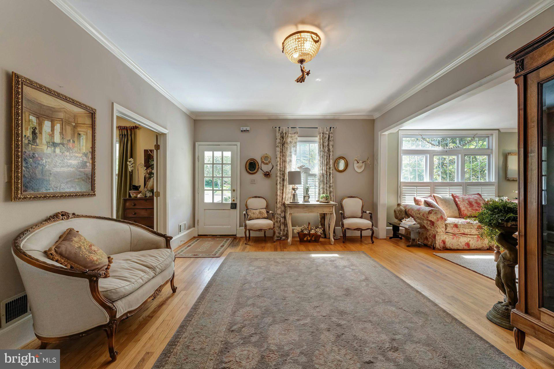 2731 Hidden Road Vienna, VA 22181 - Photo 6 of 61 Open foyer