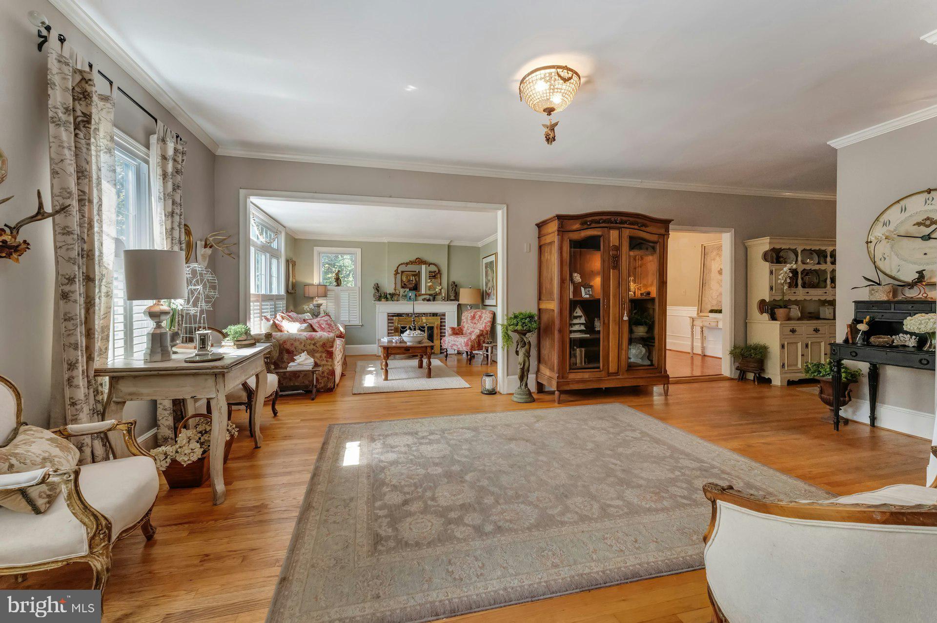 2731 Hidden Road Vienna, VA 22181 - Photo 7 of 61